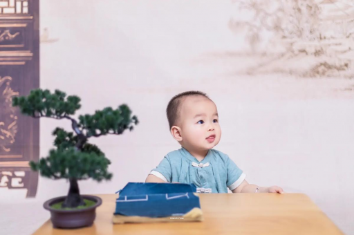 新安宝宝宁愿饿也不吃奶粉